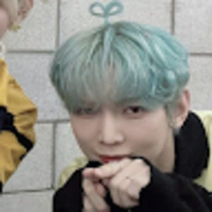 Meet your Posher, Hwang